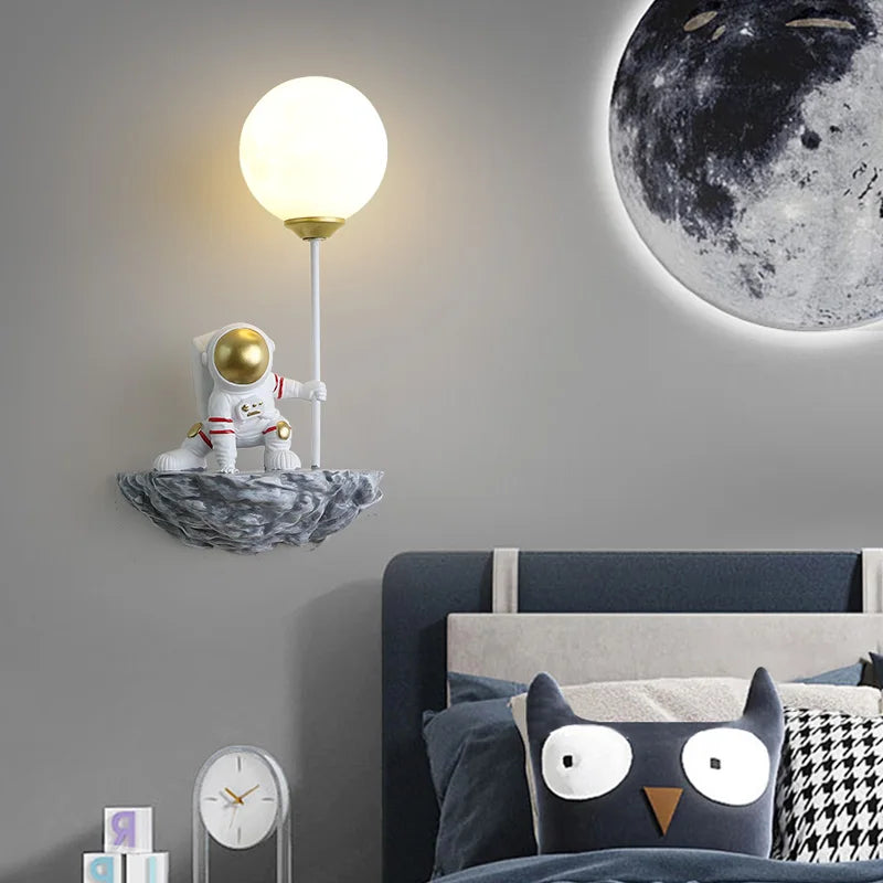 Astronaut Wall Lamp