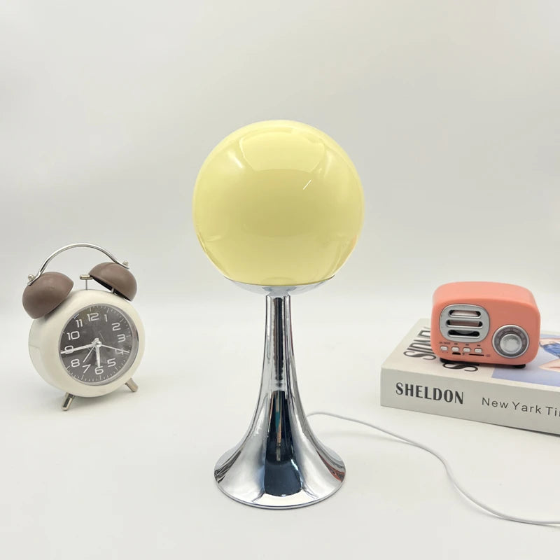 The Splendor Table Lamp