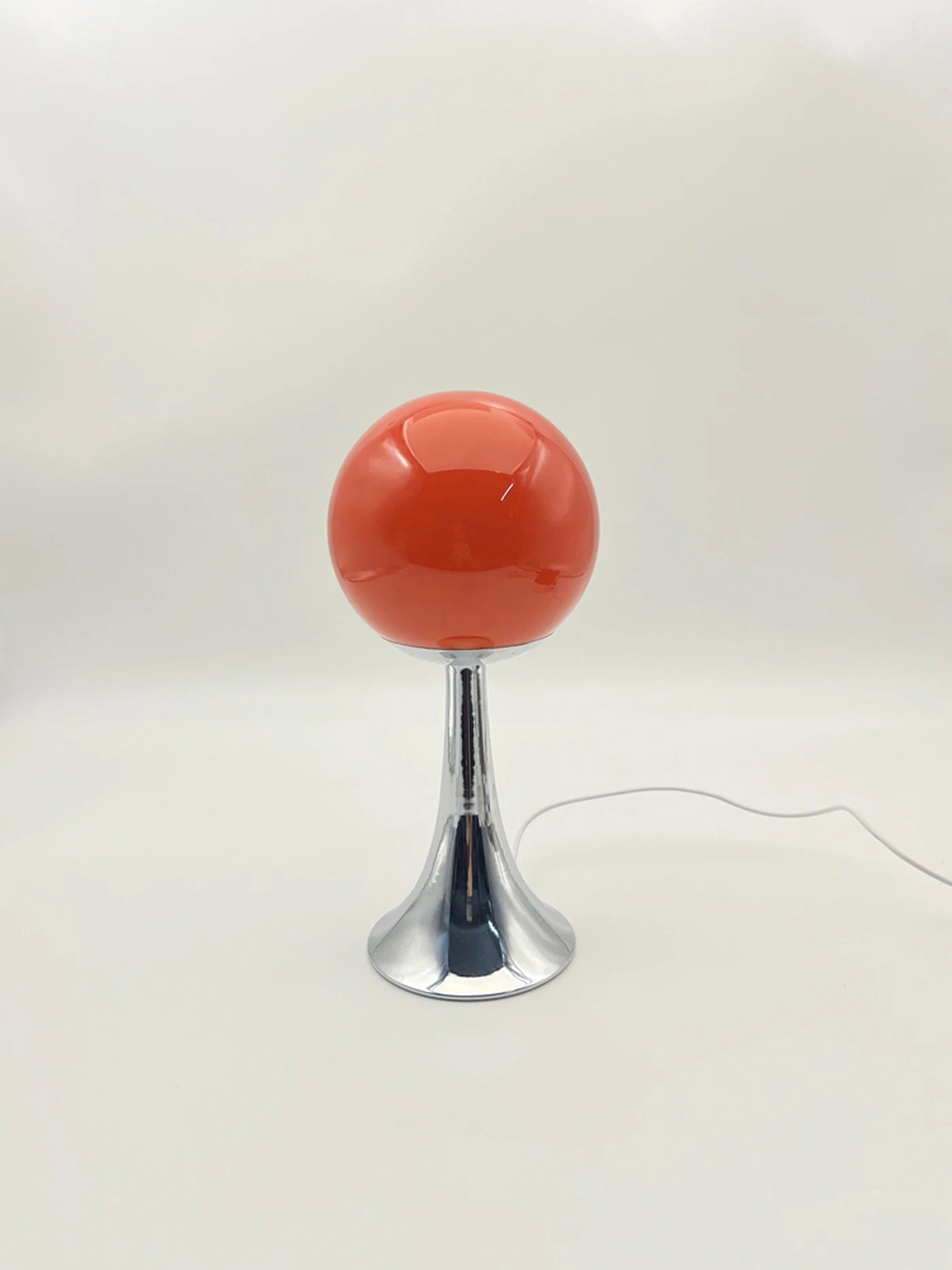 The Splendor Table Lamp