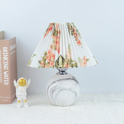 Wine Vintage Pleated Table Lamp