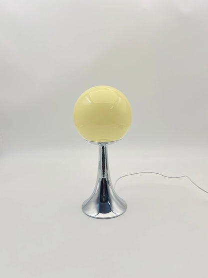 The Splendor Table Lamp