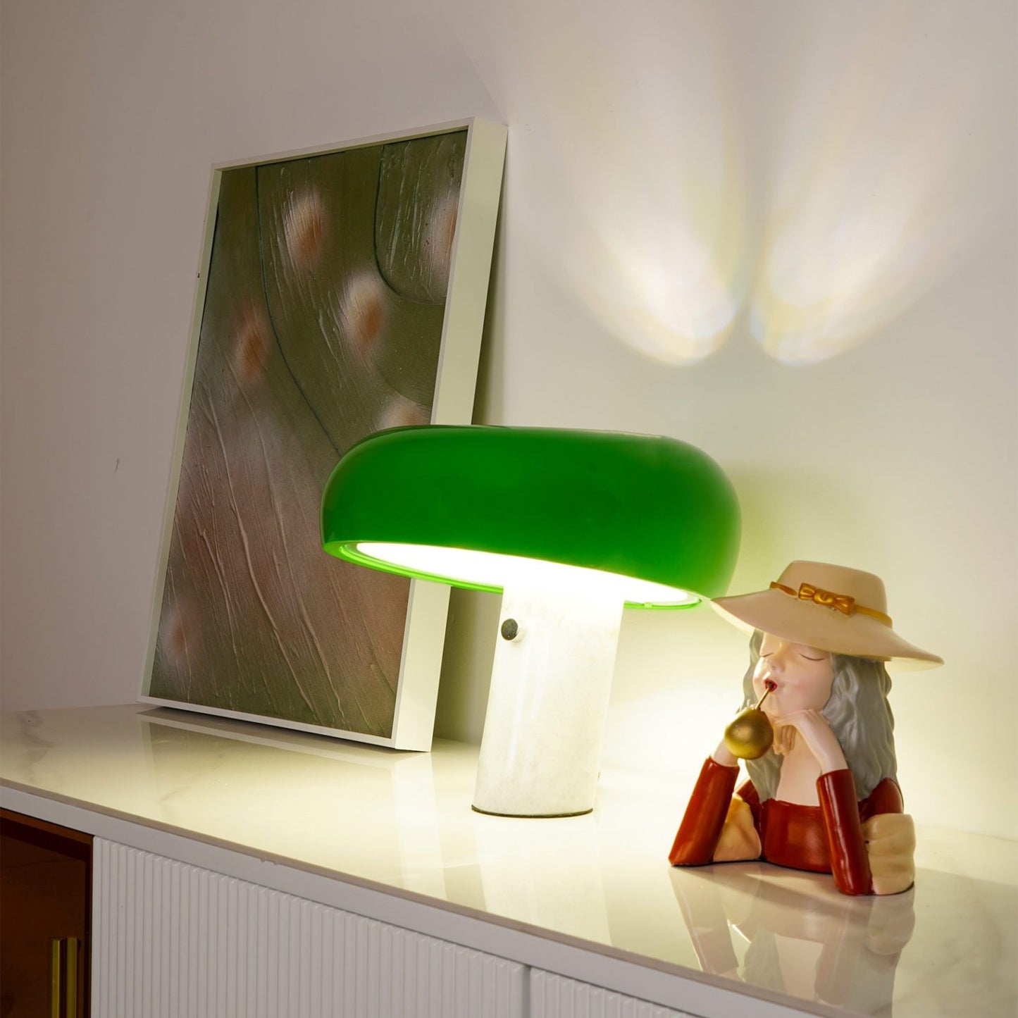 Iconic Snoopy Table Lamp