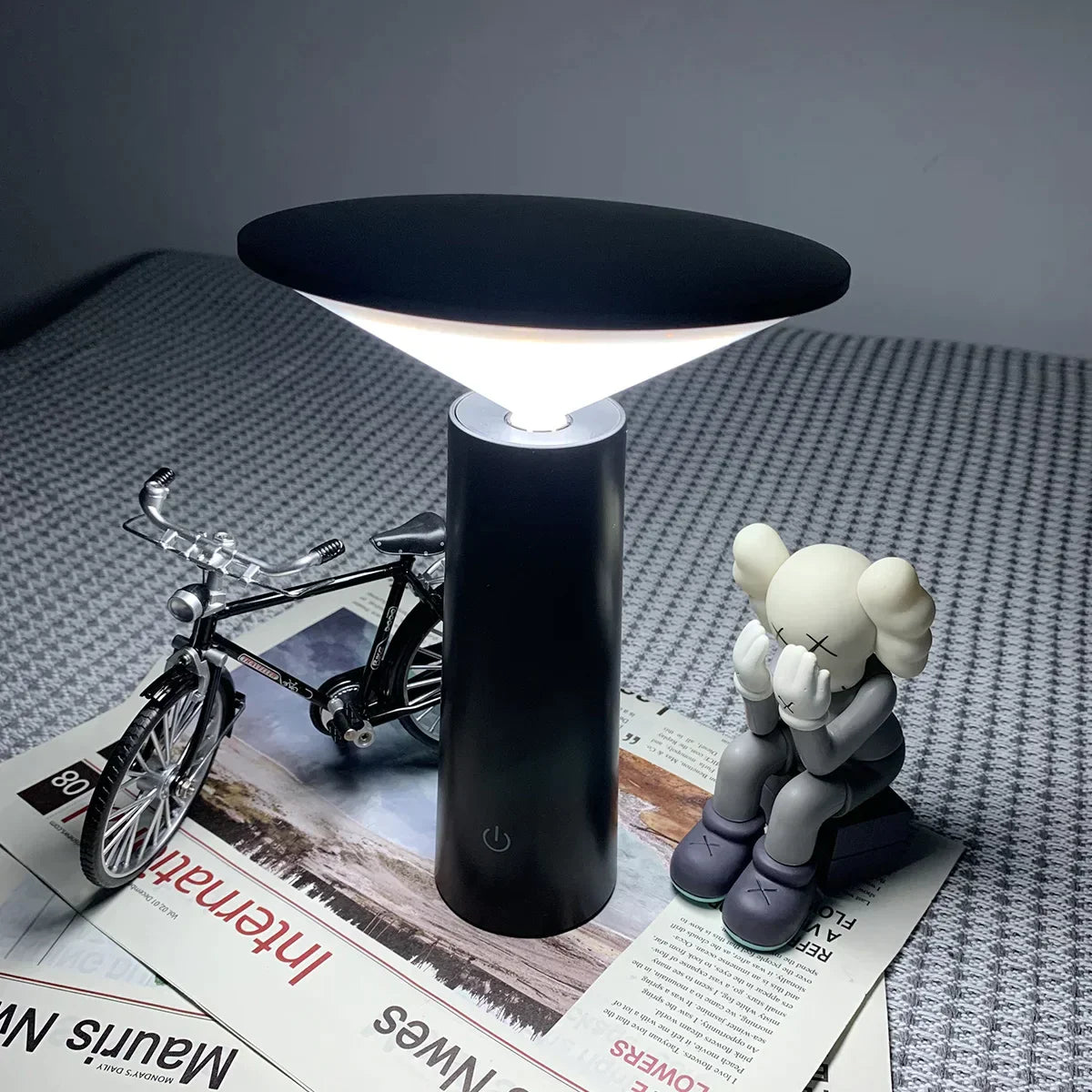 Remoteglo™ Wireless Table Lamp