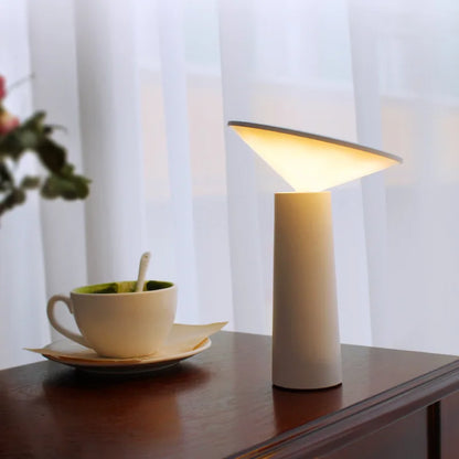 Remoteglo™ Wireless Table Lamp