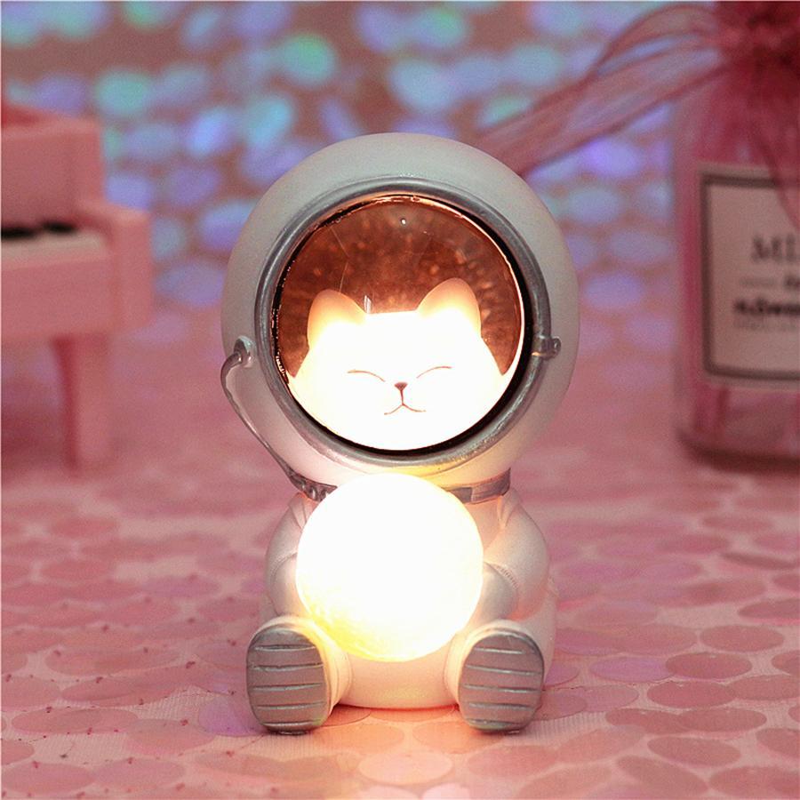 Astronaut Pet Lamp